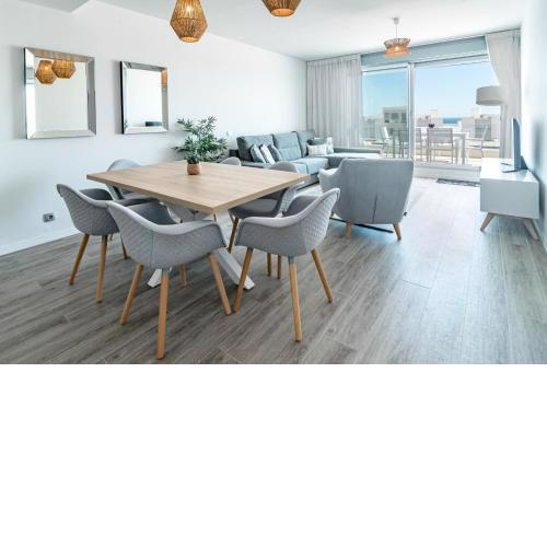 LM351A- Luxury 3 bed family apartment