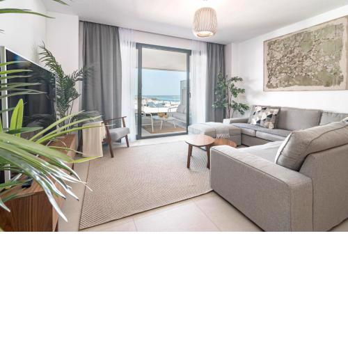 LME101A- Lovley Apartment with stunning views