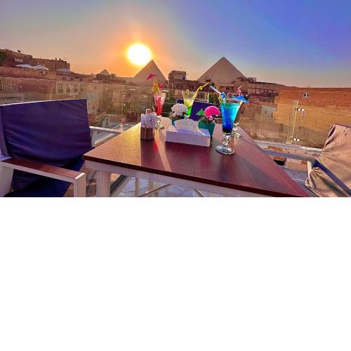 Locanda pyramids view