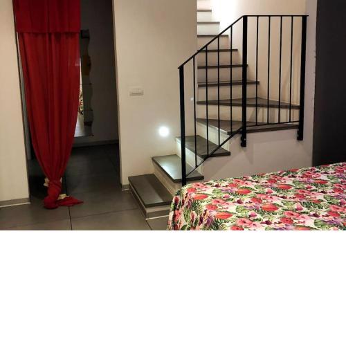 Loft con ampia terrazza a 500 MT da Piazza Bovio.