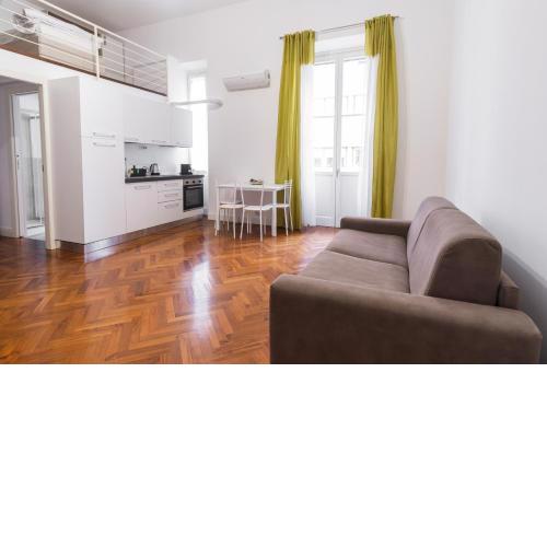 Loft via morosini centro Varese - IXIHOME