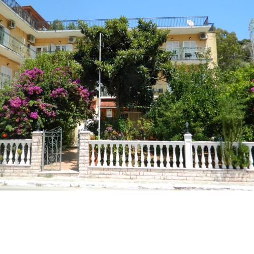 Logaras Apartments
