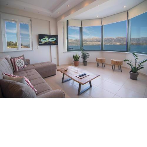 Loggos view apartments