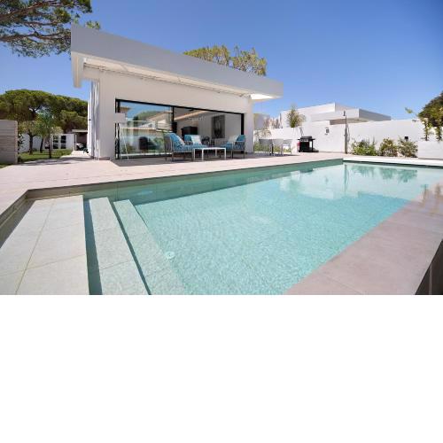 Lola Sea Villa