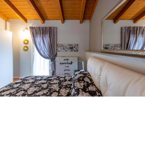 LORI'S INN 2