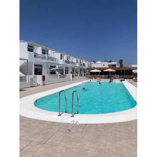 Los Gracioseras 2 Bed Apt no 218 - AC, WIFI, UK TV