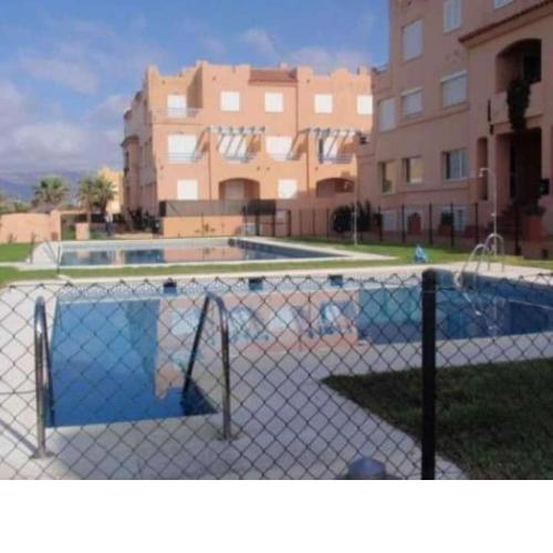 Los lances playa con piscina y vistas al mar