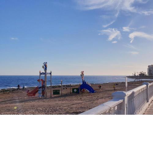 Los Locos Beach Apartments