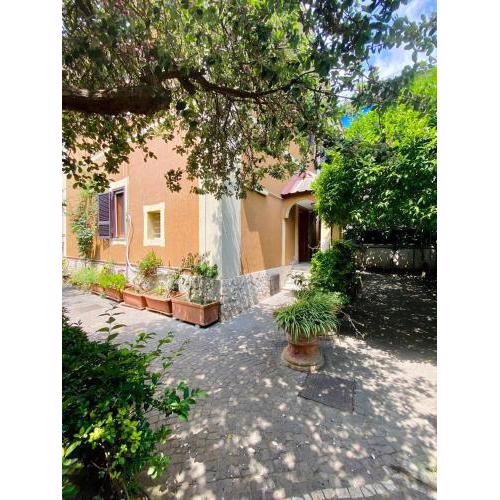 Los Mochileros Hostel - Age Limit 18-28
