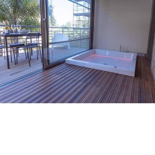 Lotus Suite