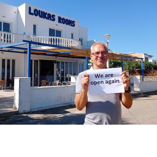 Loukas Beach Rooms