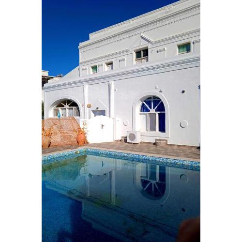 Loukas Kontos Traditional House