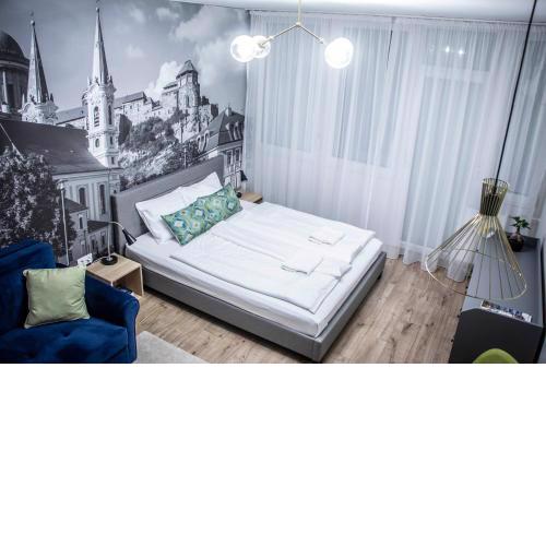 LouLou's Central Apartment with cosy balcony