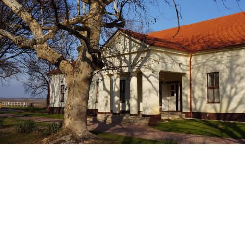 Lovas Udvarház Panzió