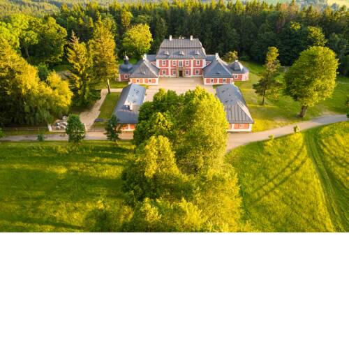 Lovecký zámek Karlštejn