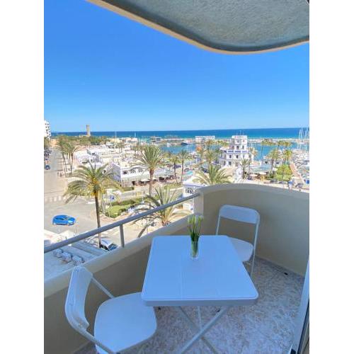 Lovely 1 bedroom apartment with sea views and pool