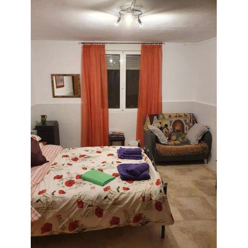 Lovely 1 bedroom attached apartment with kitchen but private and seasonal pool