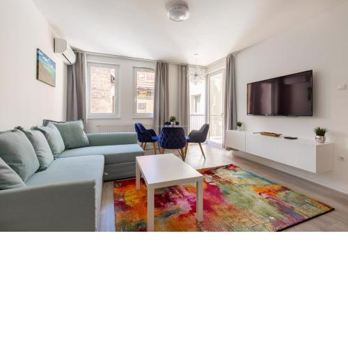 Lovely 1-bedroom in the center with terrace