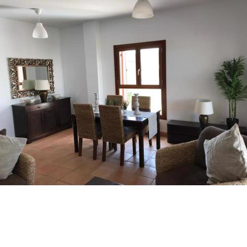 Lovely 2 Bed 2 Bath Apartment with Shared Pool