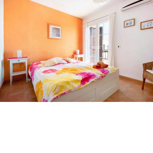 Lovely 2-Bed House with Pool and sea-view Chayofa