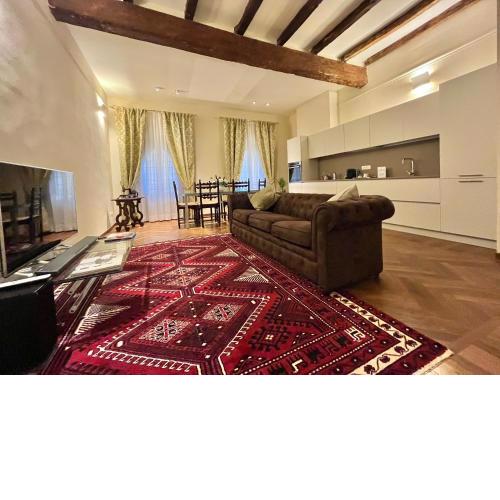 Lovely 2 bedroom apartment nearby Piazza Maggiore