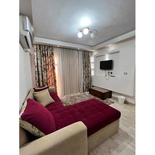 Lovely 2-BR Hotel Apt In Madinaty Garden view