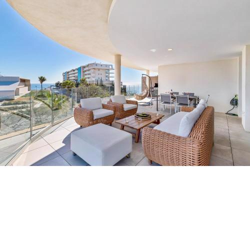 Lovely 3 bedroom apartment next to higueron area.