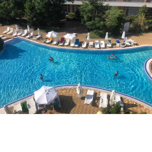 Lovely 3 Room Apartment new furnished Kamelia Sunny Beach