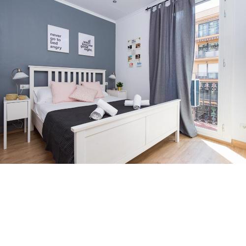 Lovely and Convenient Sagrada Familia Apartment