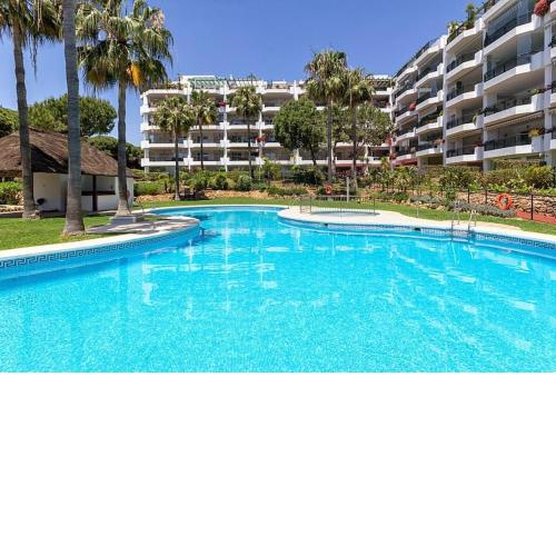 Lovely Apartment in beachfront complex Calahonda