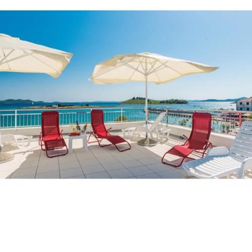Lovely Apartment in Pakostane with Barbecue