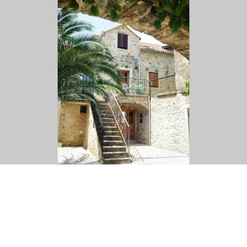 Lovely apartment in Vrboska