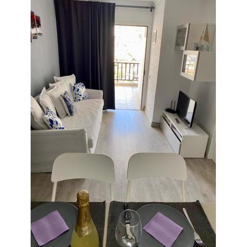 Lovely apartment seaview in Puerto Rico with heated swimming pool, free Wi-Fi and free private parking