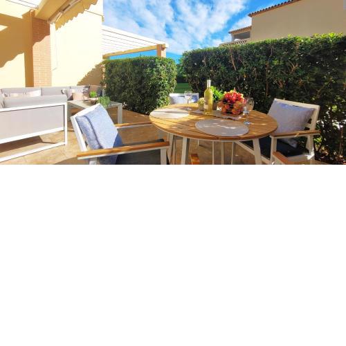 Lovely apartment:quiet, sunny and nice residential