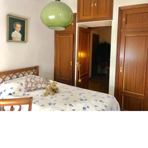 Lovely Bedroom and private bathroom attaché