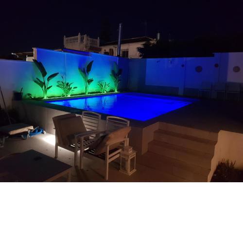 Lovely bungalow for four close to beach and city in Torrevieja