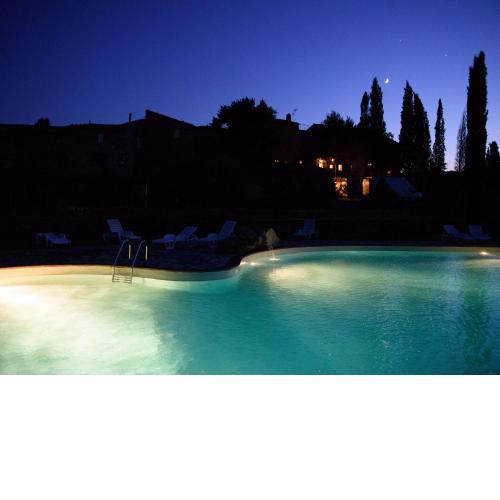Lovely Farmhouse in Monticiano with Garden