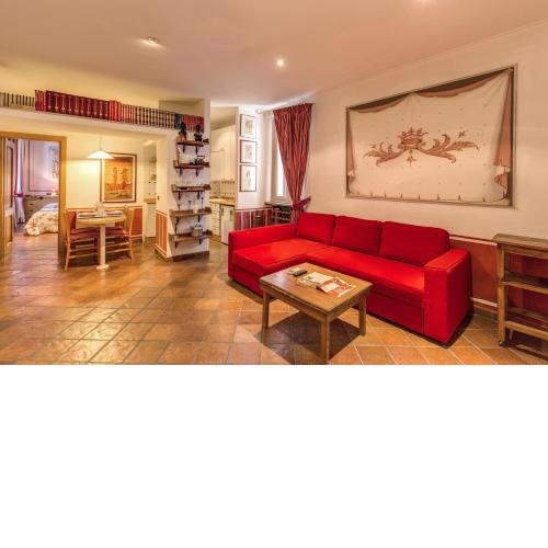 Lovely Flat by the Trevi Fountain