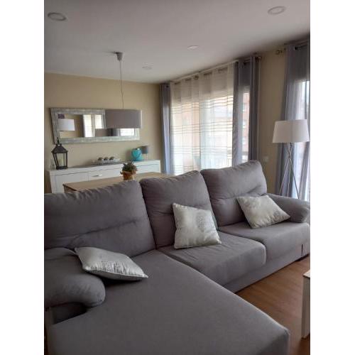 Lovely flat in central Vic with balcony