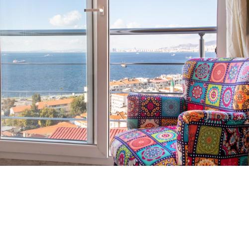 Lovely Flat in Konak with Sea View and Balcony