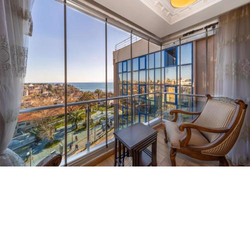 Lovely Flat with Sea View near Beach in Muratpasa