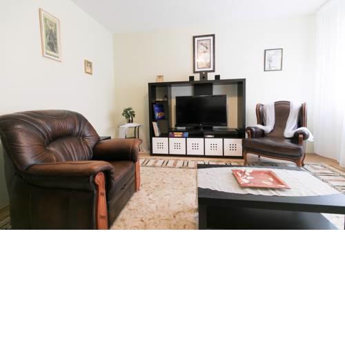 Lovely Gate Apartment