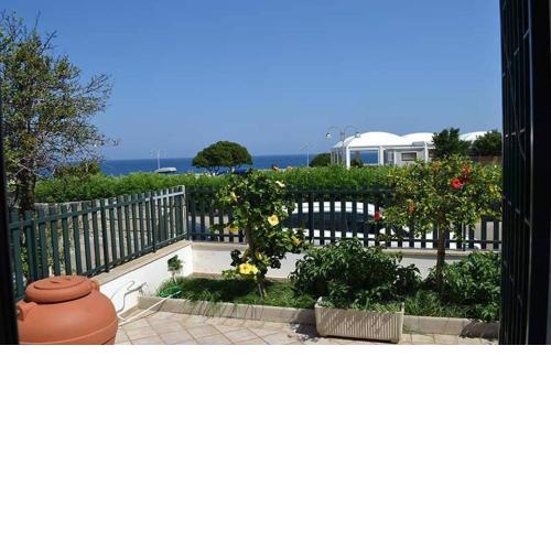 Lovely Holiday Apartment Quadrilocale Con Vista Mare Pt51 With Terrace Sea