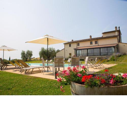 Lovely Holiday Home in Sarteano with Private Swimming Pool