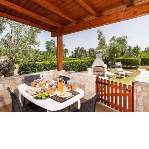Lovely holiday home with private garden in a beautiful national park