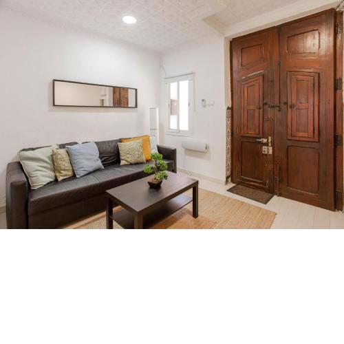Lovely home with sunny patio near the beach