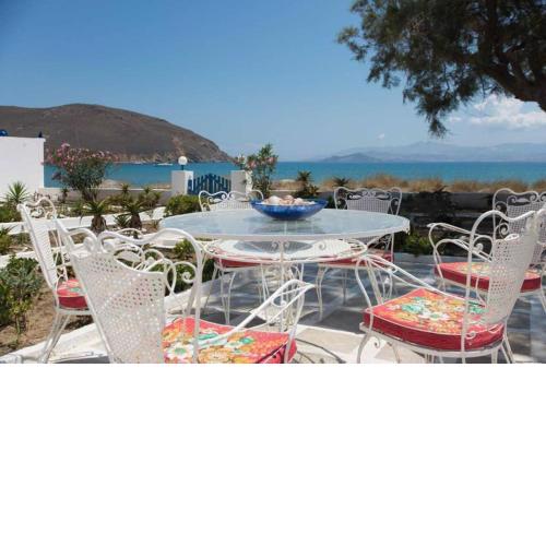 Lovely House Infront Of The Beach In Molos