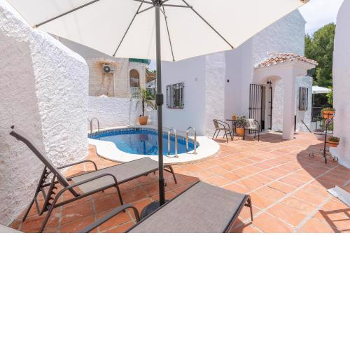 Lovely house with private pool in Burriana!