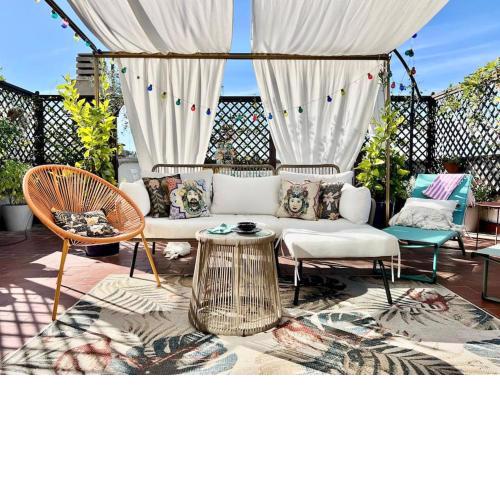 Lovely mid-century apartment with stunning terrace
