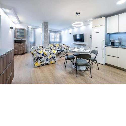 Lovely one bedroom by the beach in Puerto Banus